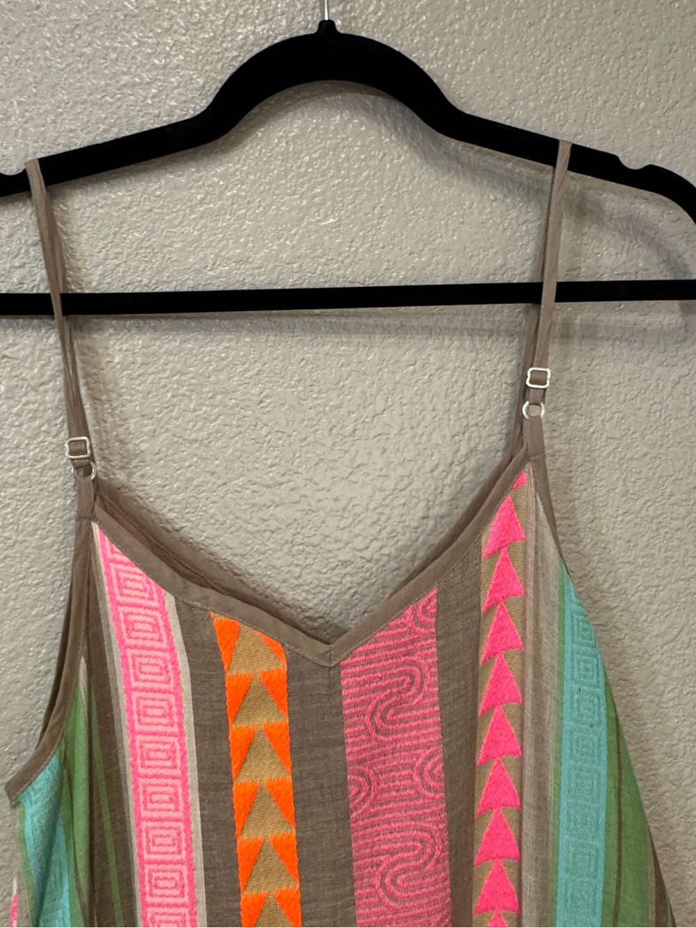 Elan Tulum Maxi Dress Neon Aztec Print Tiered Boho Resort Beach Pockets Size M - Picture 5 of 7